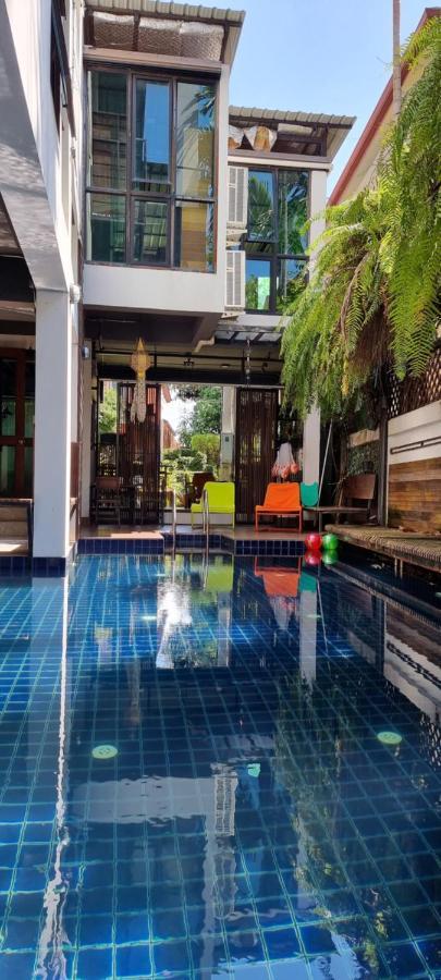 33 Poshtel (Adults Only) Hotel Chiang Mai Exterior foto