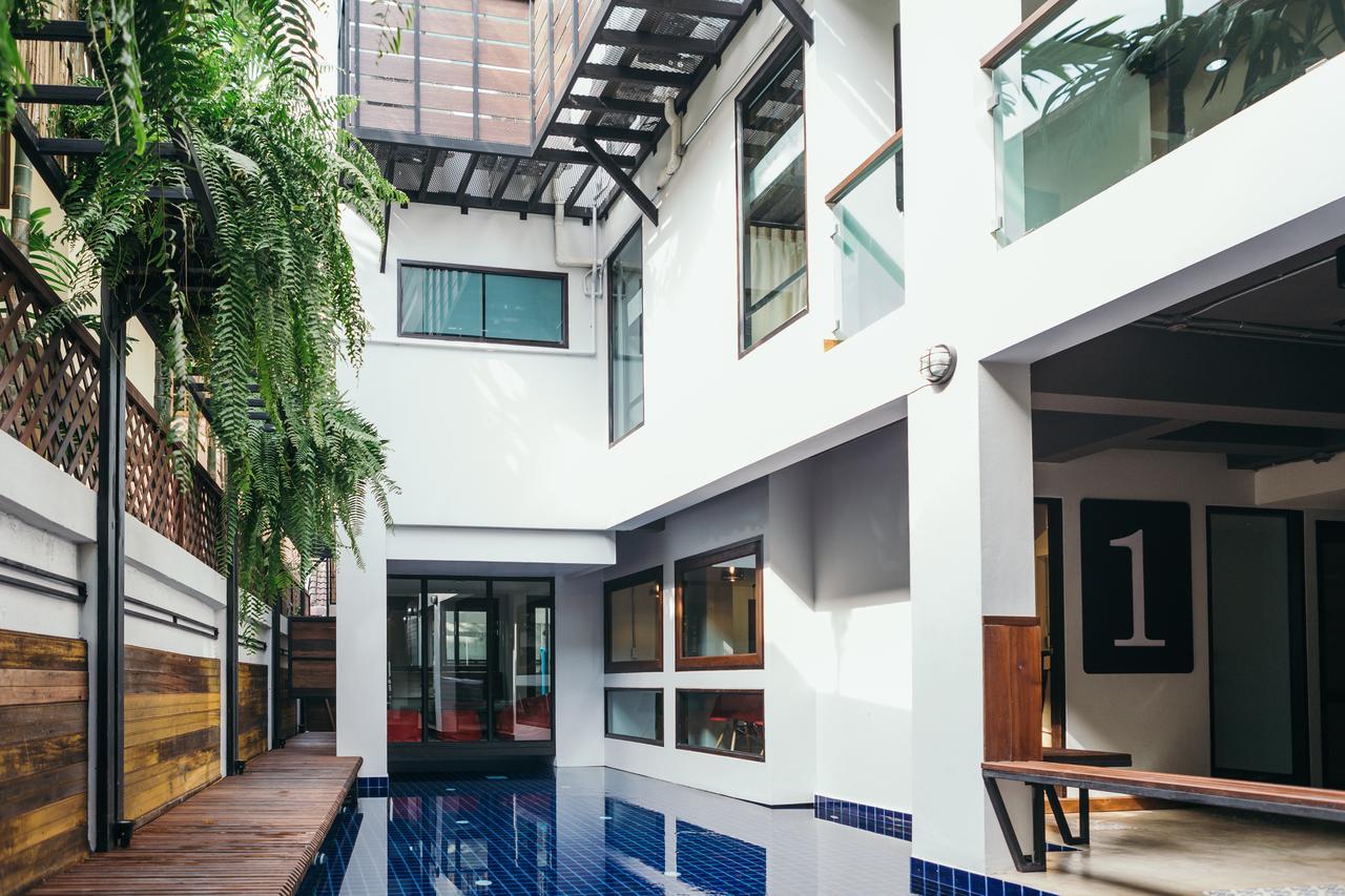 33 Poshtel (Adults Only) Hotel Chiang Mai Exterior foto